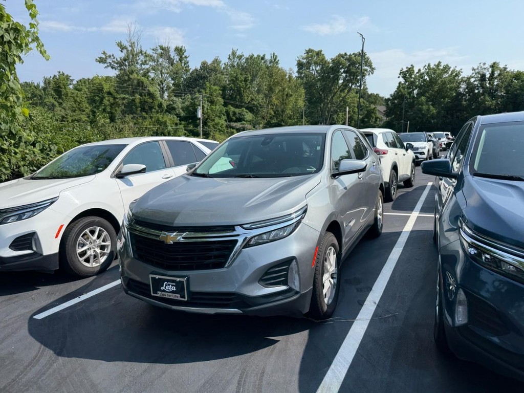 Chevrolet Equinox Vehicle Full-screen Gallery Image 02