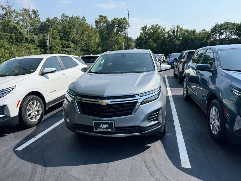 Chevrolet Equinox Vehicle Full-screen Gallery Image 04