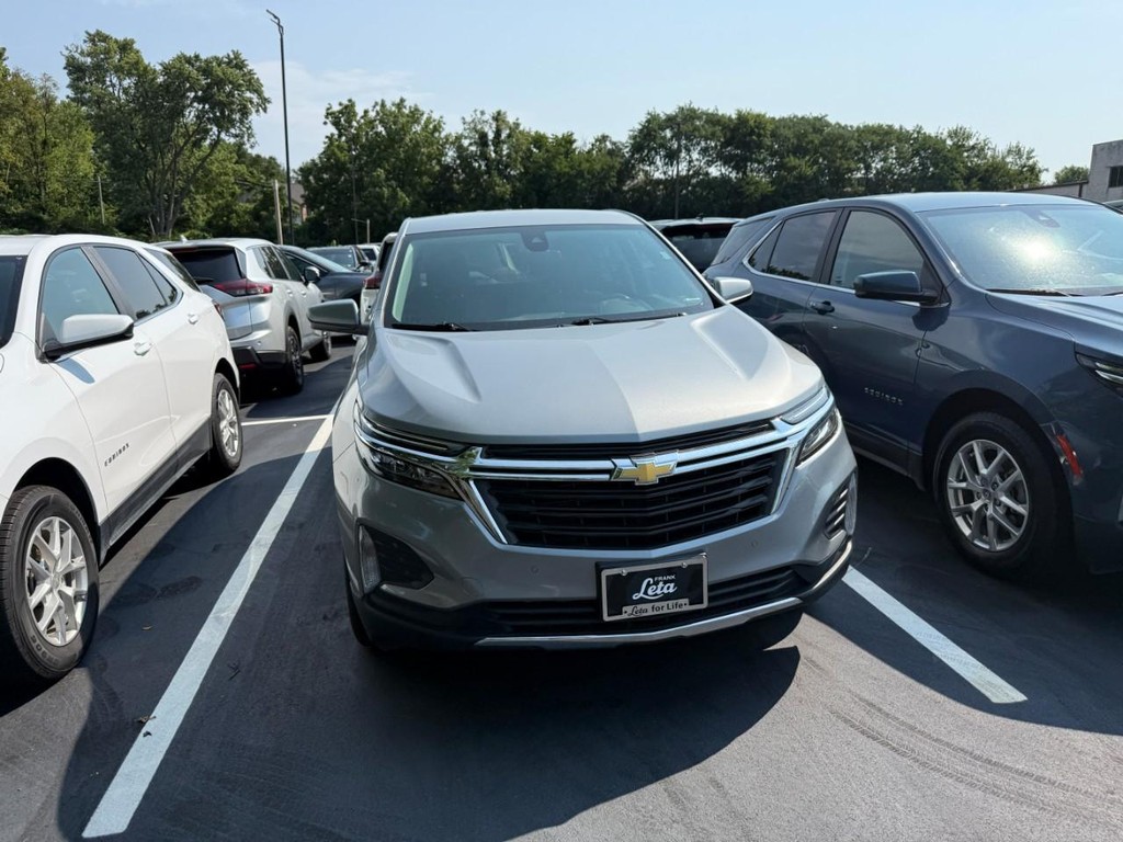 Chevrolet Equinox Vehicle Full-screen Gallery Image 06