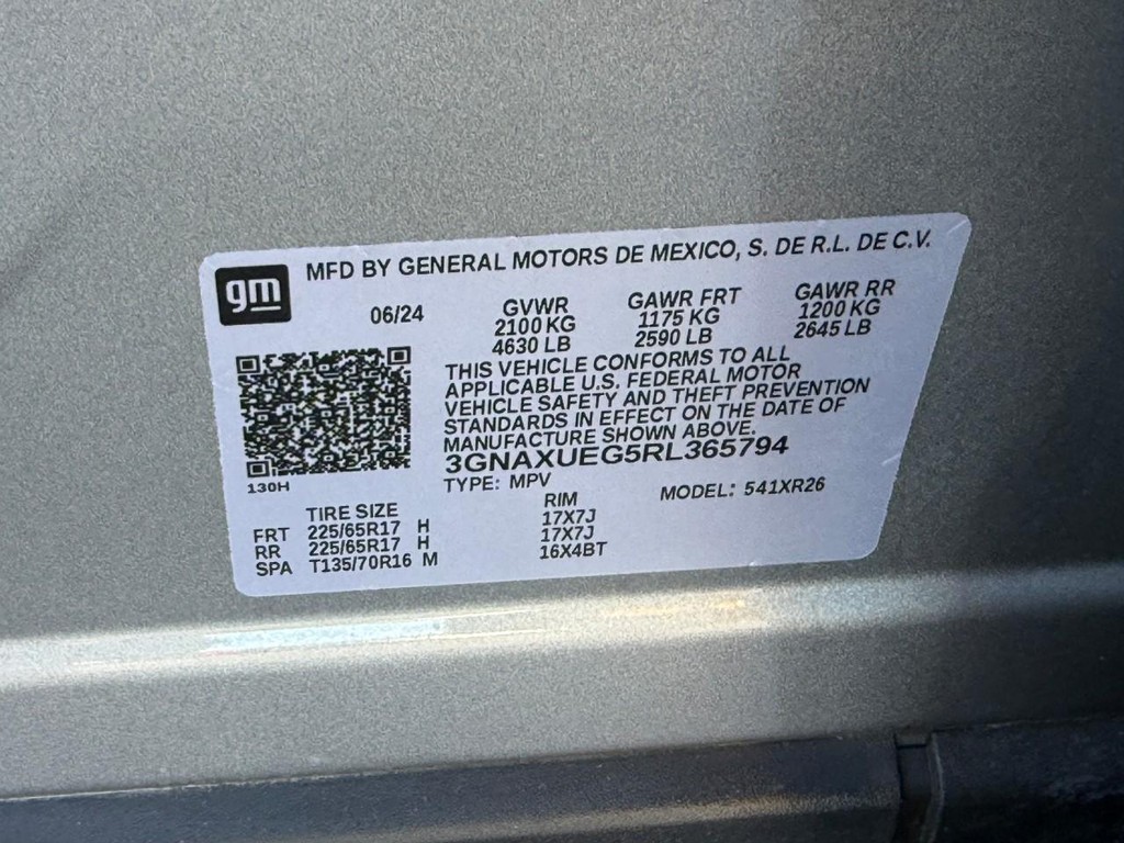 Chevrolet Equinox Vehicle Full-screen Gallery Image 25