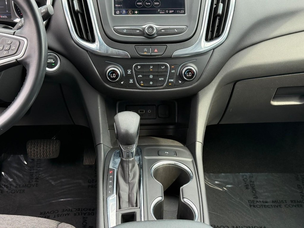 Chevrolet Equinox Vehicle Full-screen Gallery Image 14