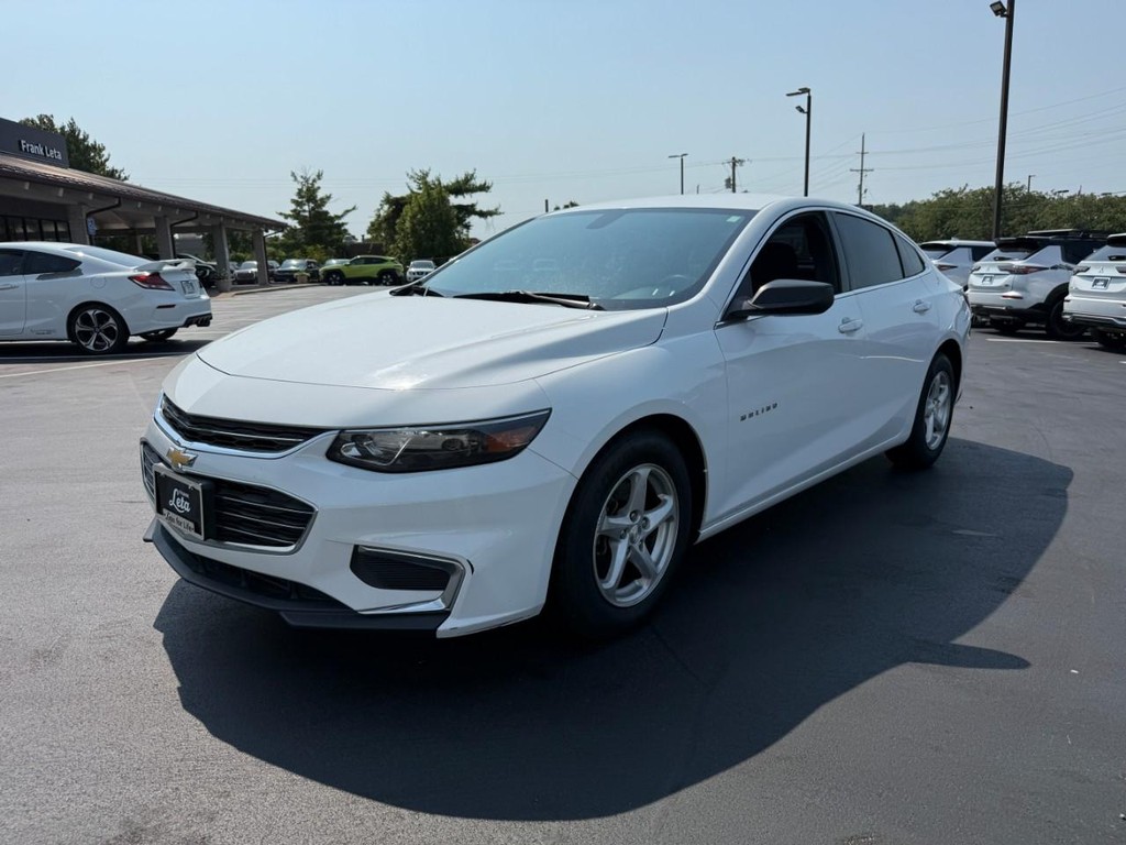 Chevrolet Malibu Vehicle Full-screen Gallery Image 10