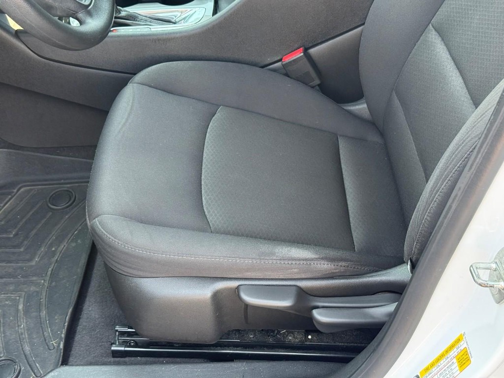 Chevrolet Malibu Vehicle Full-screen Gallery Image 18