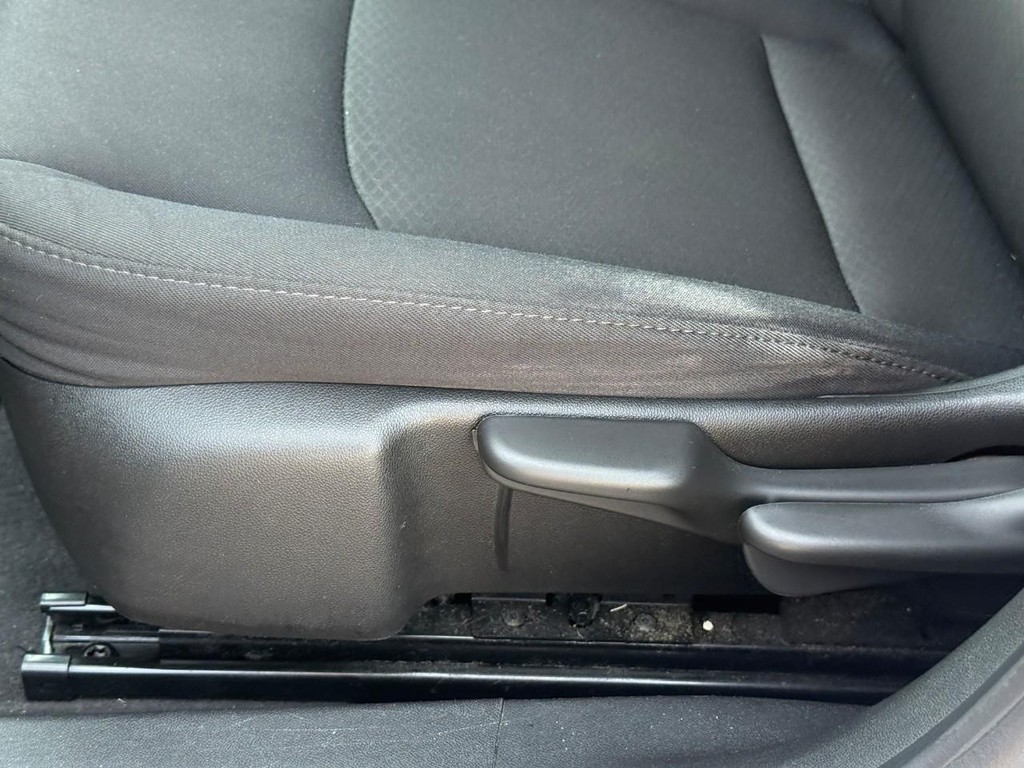 Chevrolet Malibu Vehicle Full-screen Gallery Image 19