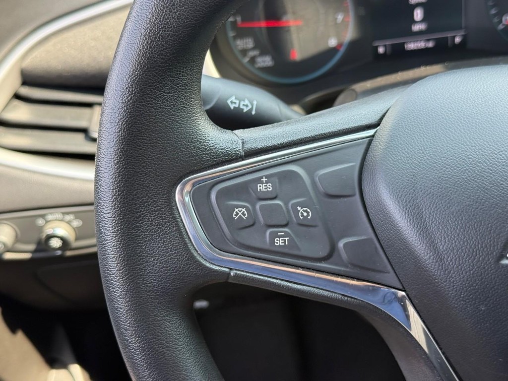 Chevrolet Malibu Vehicle Full-screen Gallery Image 20