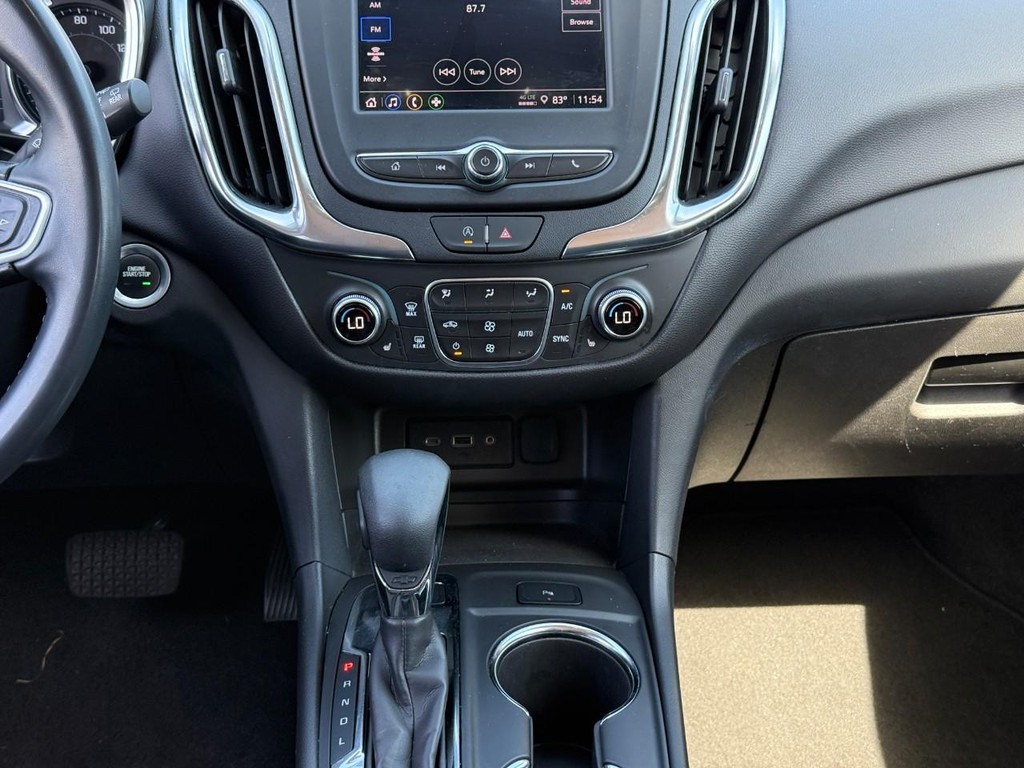 Chevrolet Equinox Vehicle Full-screen Gallery Image 15