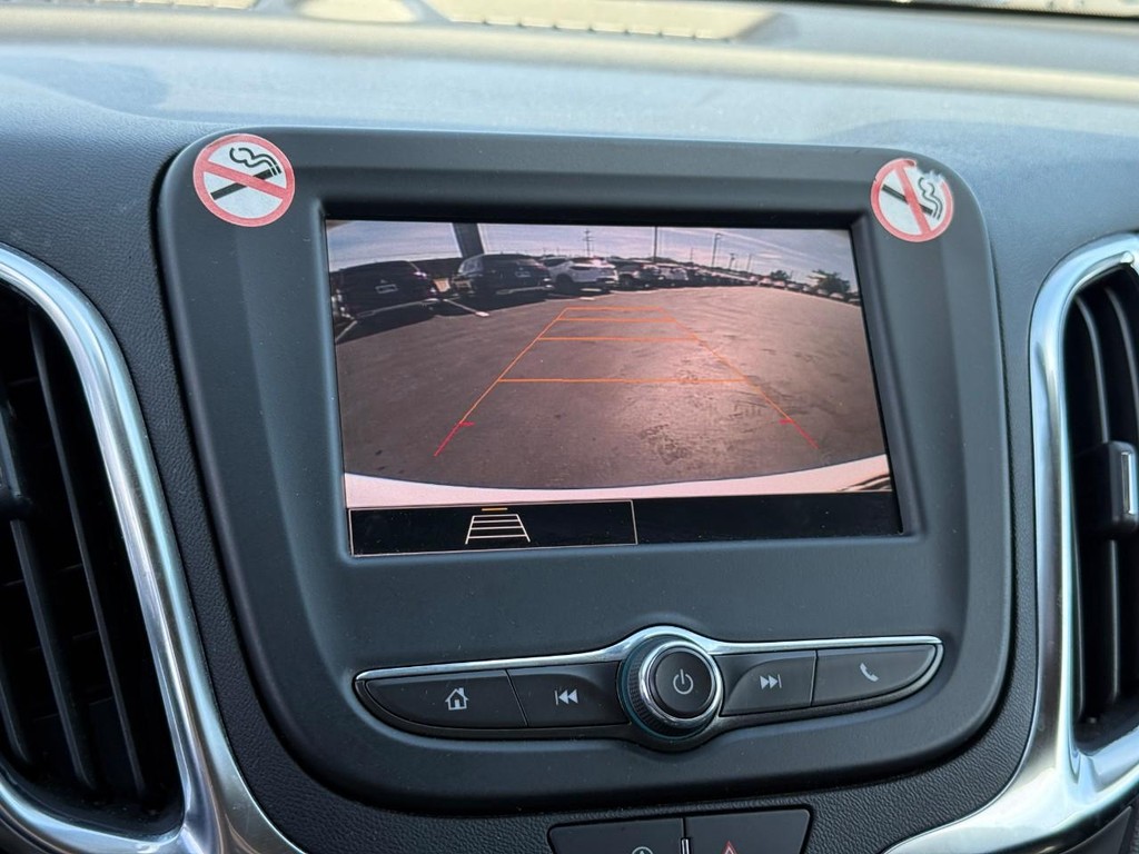 Chevrolet Equinox Vehicle Full-screen Gallery Image 24
