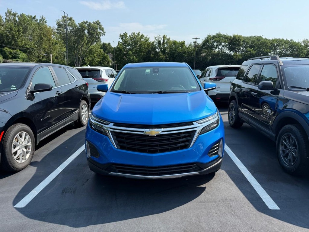 Chevrolet Equinox Vehicle Full-screen Gallery Image 05