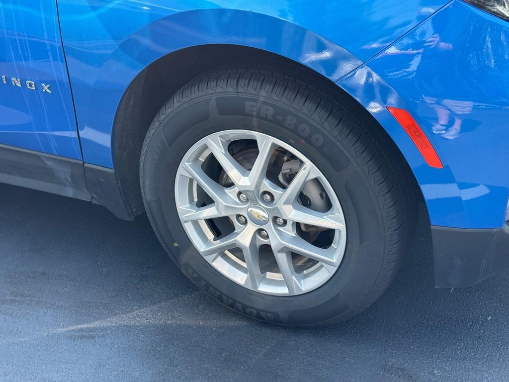 Chevrolet Equinox Vehicle Full-screen Gallery Image 09