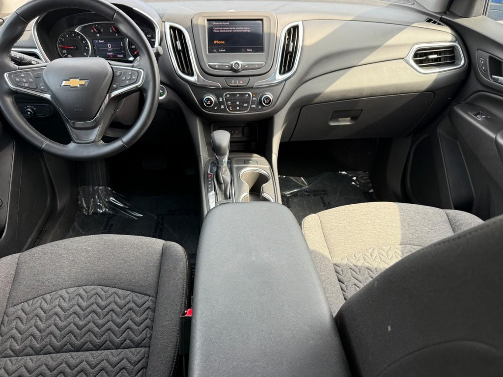 Chevrolet Equinox Vehicle Full-screen Gallery Image 12