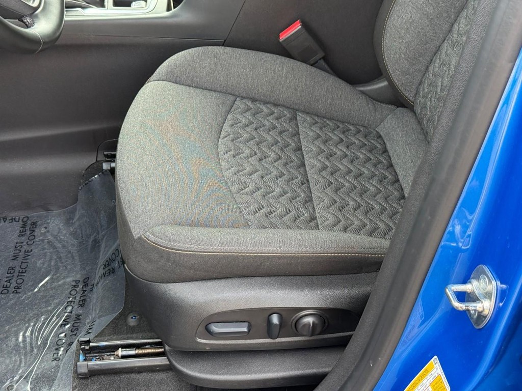 Chevrolet Equinox Vehicle Full-screen Gallery Image 17