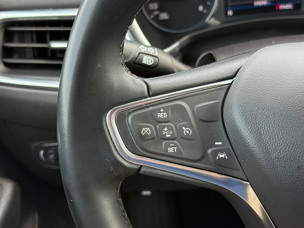 Chevrolet Equinox Vehicle Full-screen Gallery Image 19