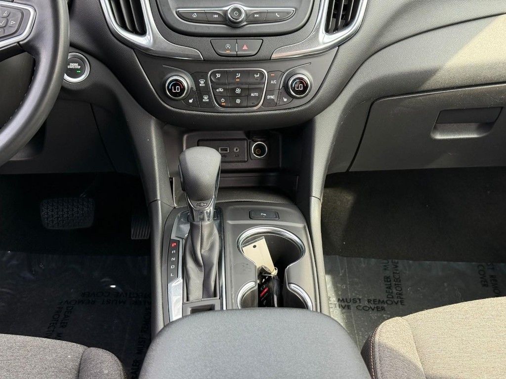 Chevrolet Equinox Vehicle Full-screen Gallery Image 15