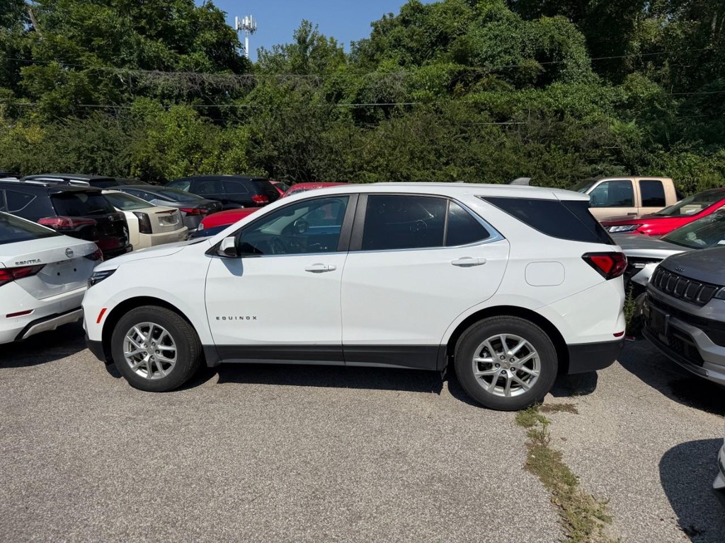Chevrolet Equinox Vehicle Full-screen Gallery Image 03