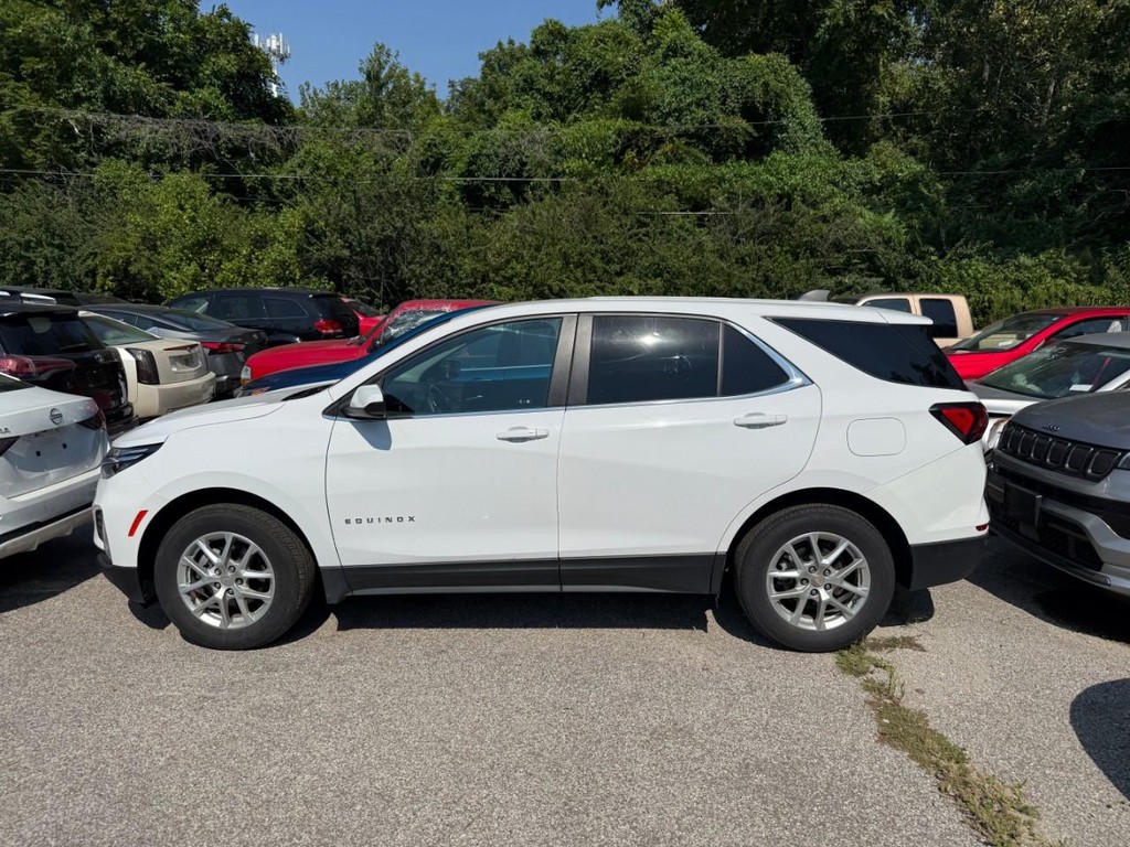 Chevrolet Equinox Vehicle Full-screen Gallery Image 04