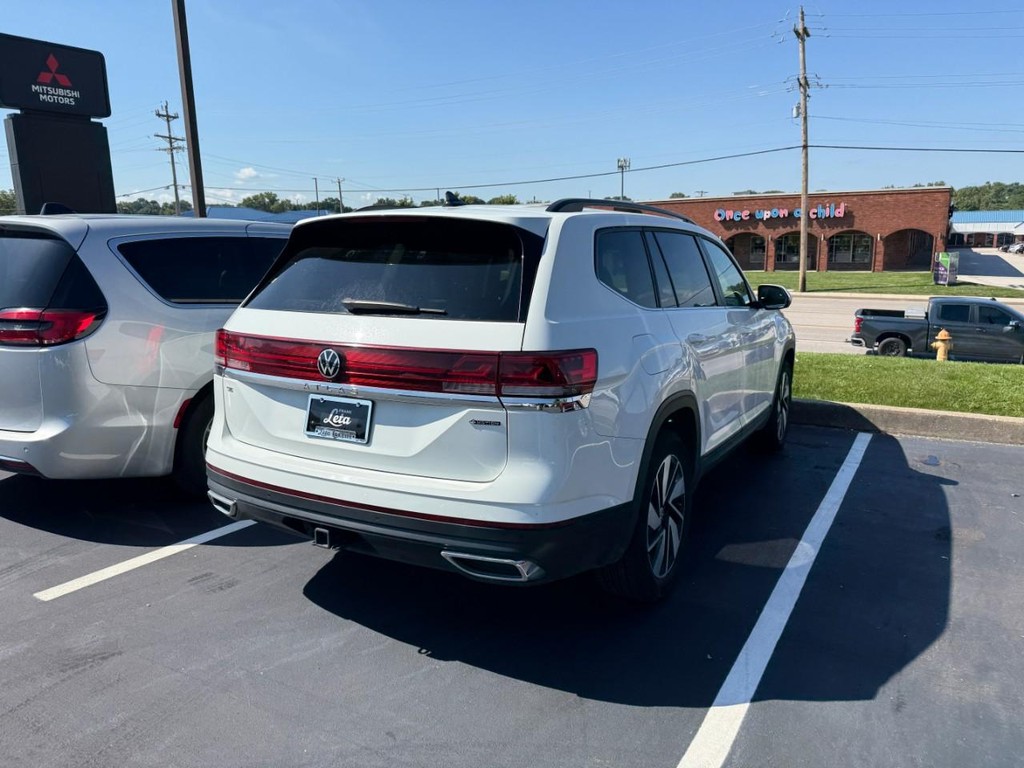 Volkswagen Atlas Vehicle Full-screen Gallery Image 08