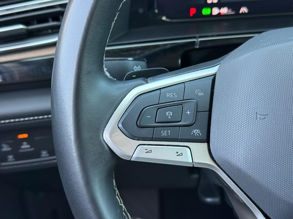 Volkswagen Atlas Vehicle Full-screen Gallery Image 18