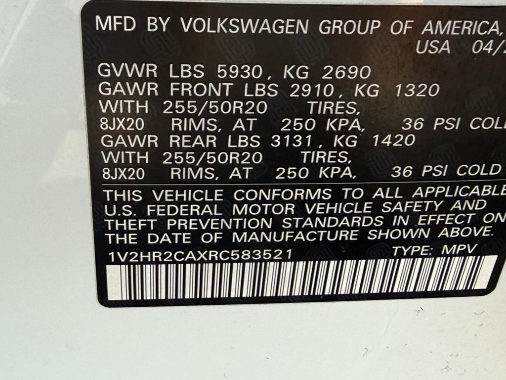 Volkswagen Atlas Vehicle Full-screen Gallery Image 24