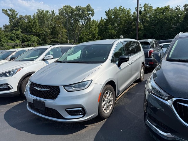 more details - chrysler pacifica