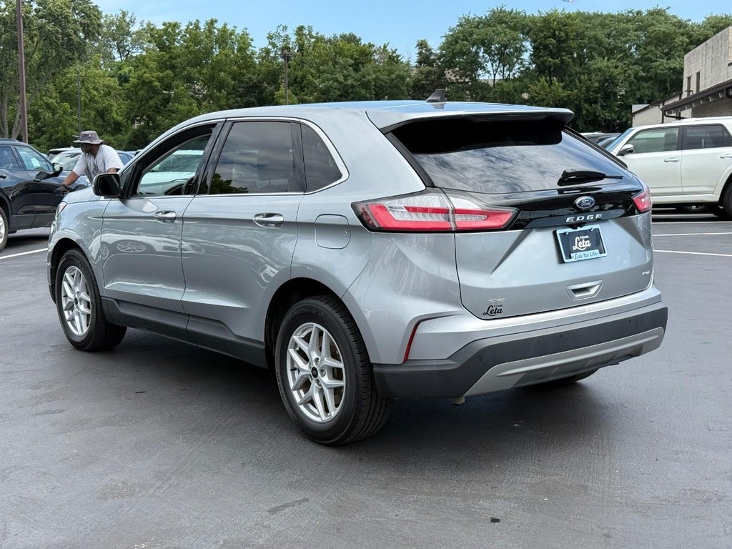 Ford Edge Vehicle Full-screen Gallery Image 04