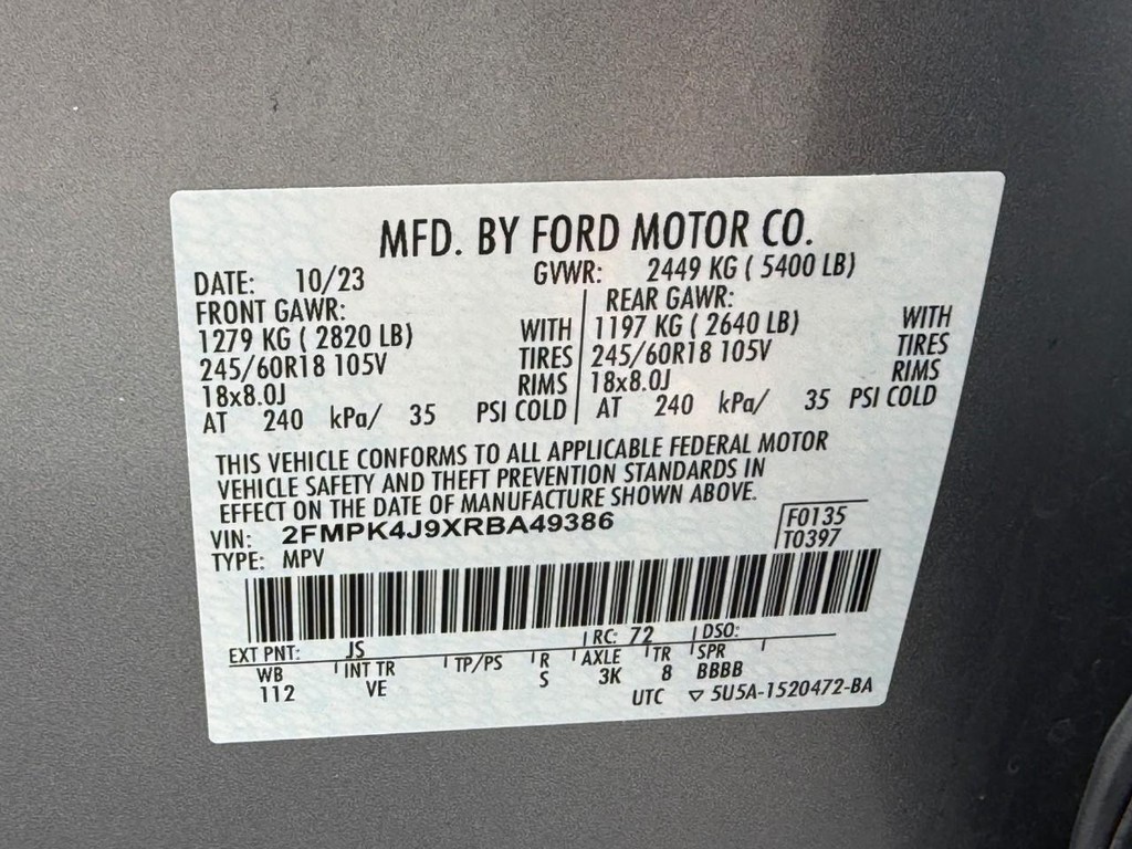 Ford Edge Vehicle Full-screen Gallery Image 27