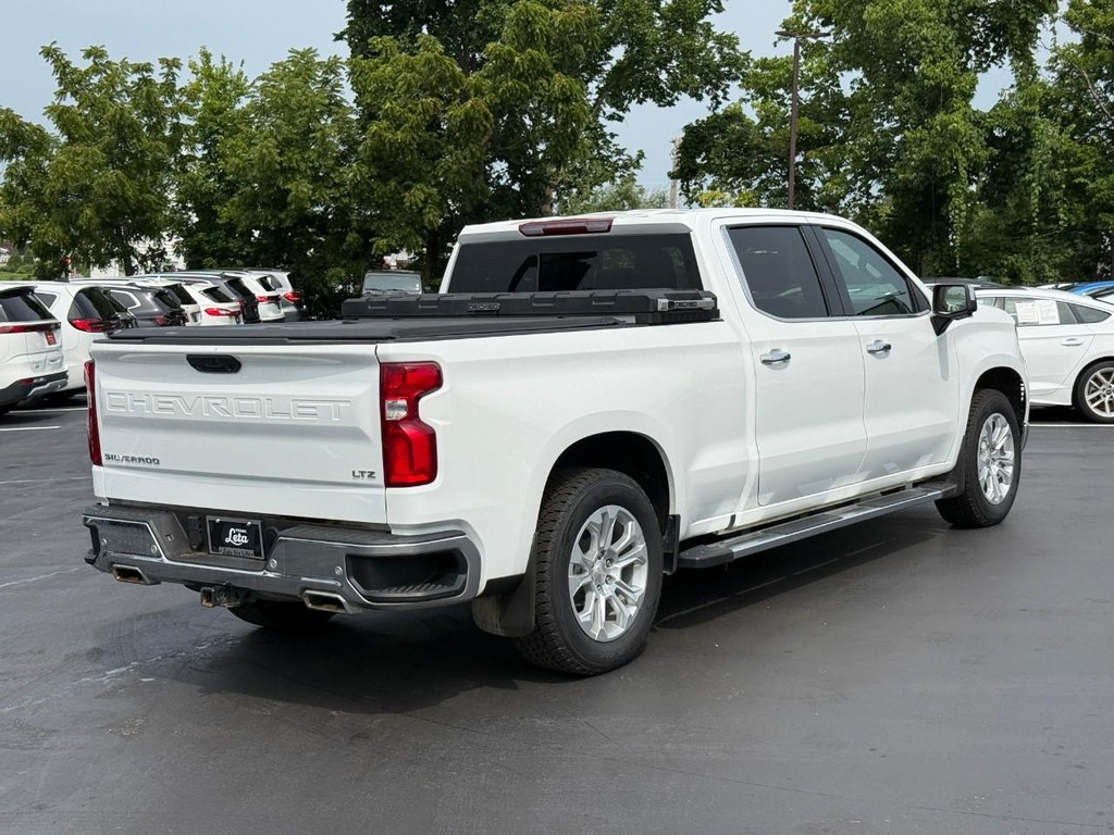 Chevrolet Silverado 1500 Vehicle Full-screen Gallery Image 03