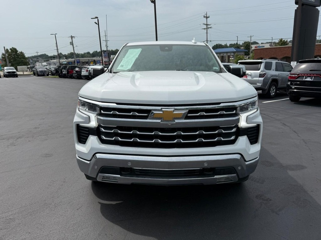 Chevrolet Silverado 1500 Vehicle Full-screen Gallery Image 09