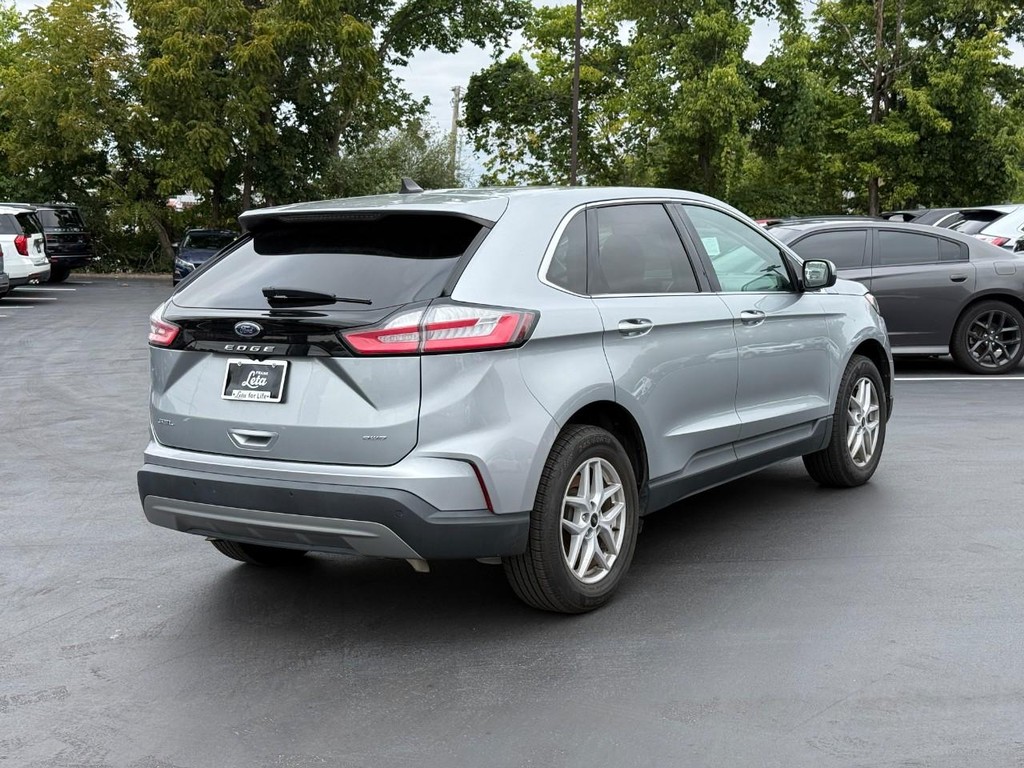 Ford Edge Vehicle Full-screen Gallery Image 03