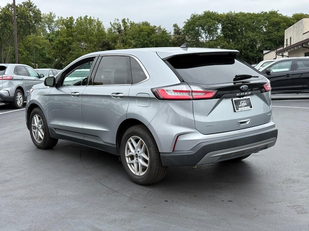 Ford Edge Vehicle Full-screen Gallery Image 04