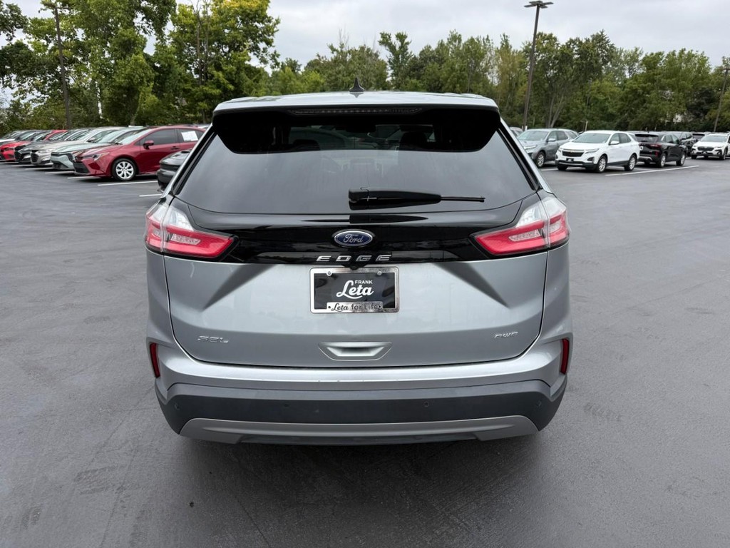 Ford Edge Vehicle Full-screen Gallery Image 08