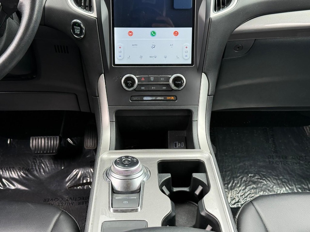 Ford Edge Vehicle Full-screen Gallery Image 15
