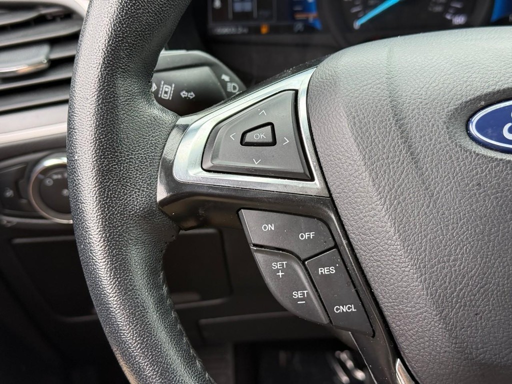 Ford Edge Vehicle Full-screen Gallery Image 20