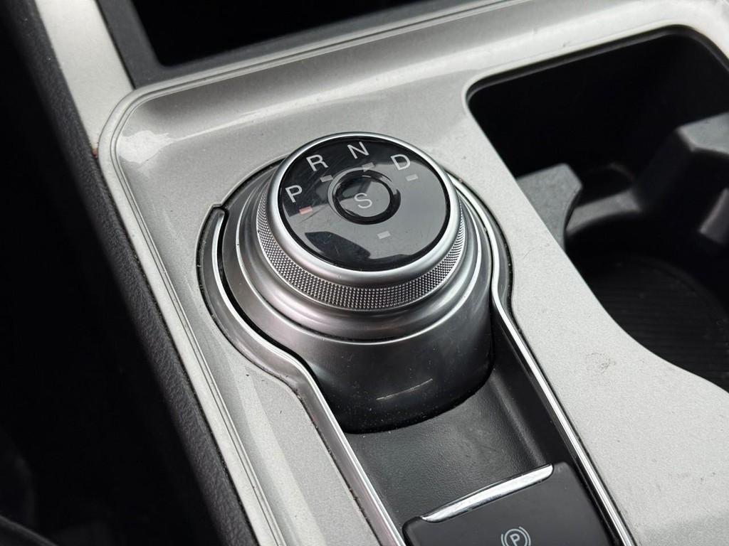 Ford Edge Vehicle Full-screen Gallery Image 22