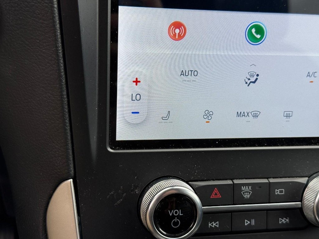 Ford Edge Vehicle Full-screen Gallery Image 23