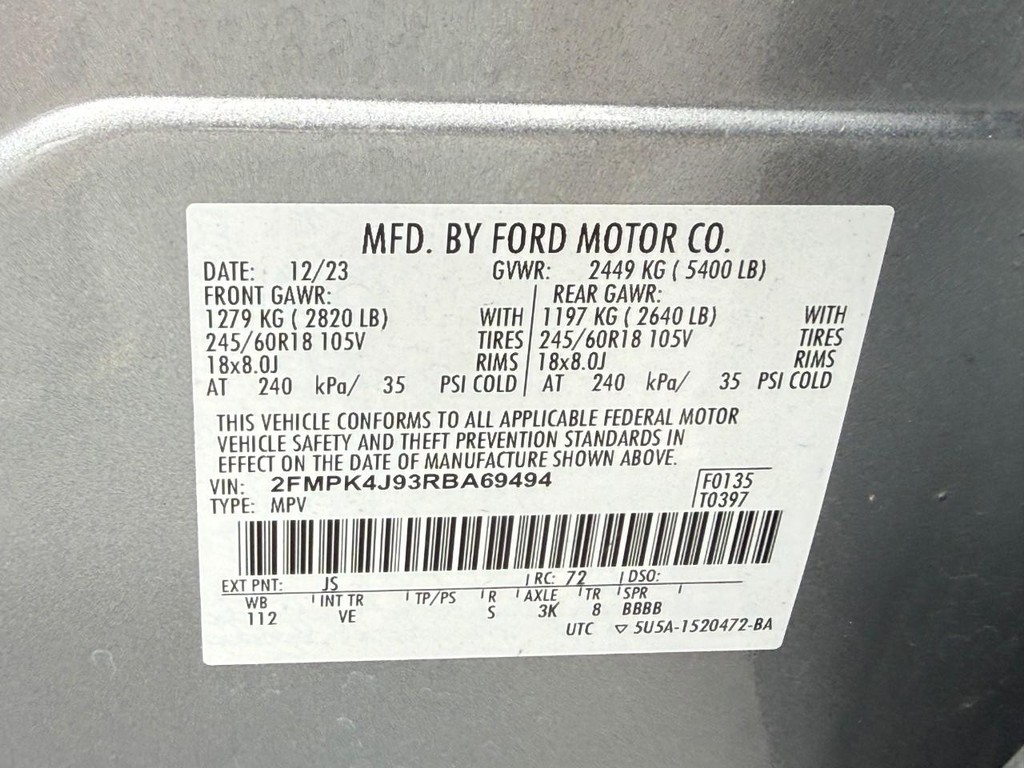 Ford Edge Vehicle Full-screen Gallery Image 26