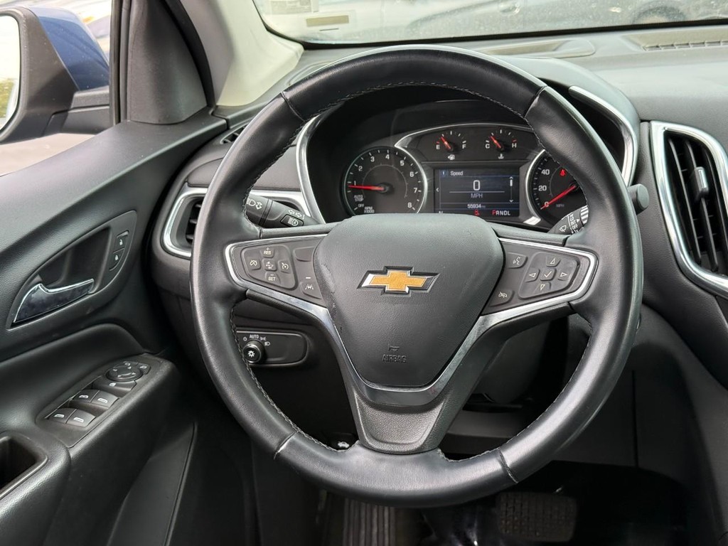 Chevrolet Equinox Vehicle Full-screen Gallery Image 12