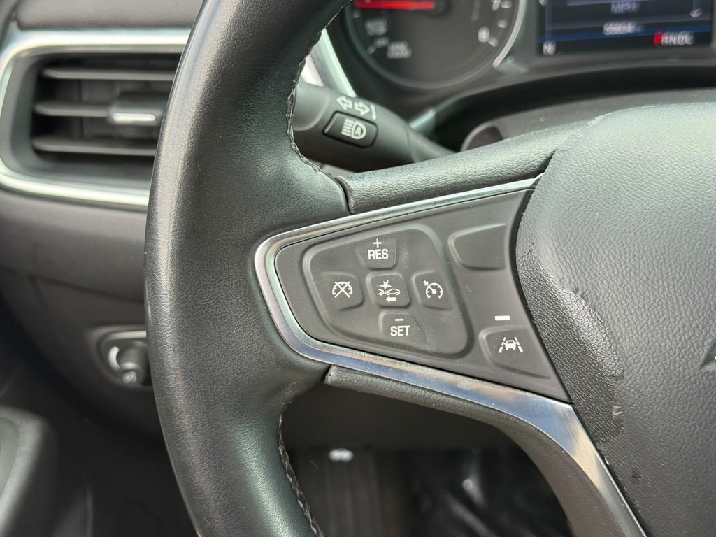 Chevrolet Equinox Vehicle Full-screen Gallery Image 18