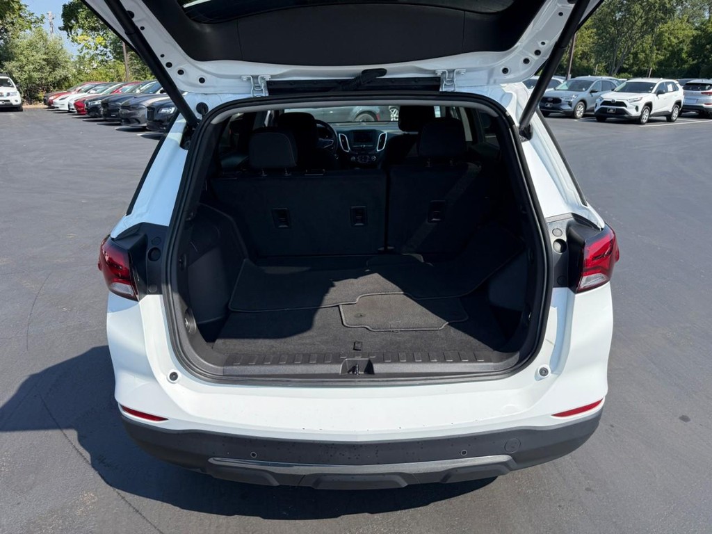 Chevrolet Equinox Vehicle Full-screen Gallery Image 07