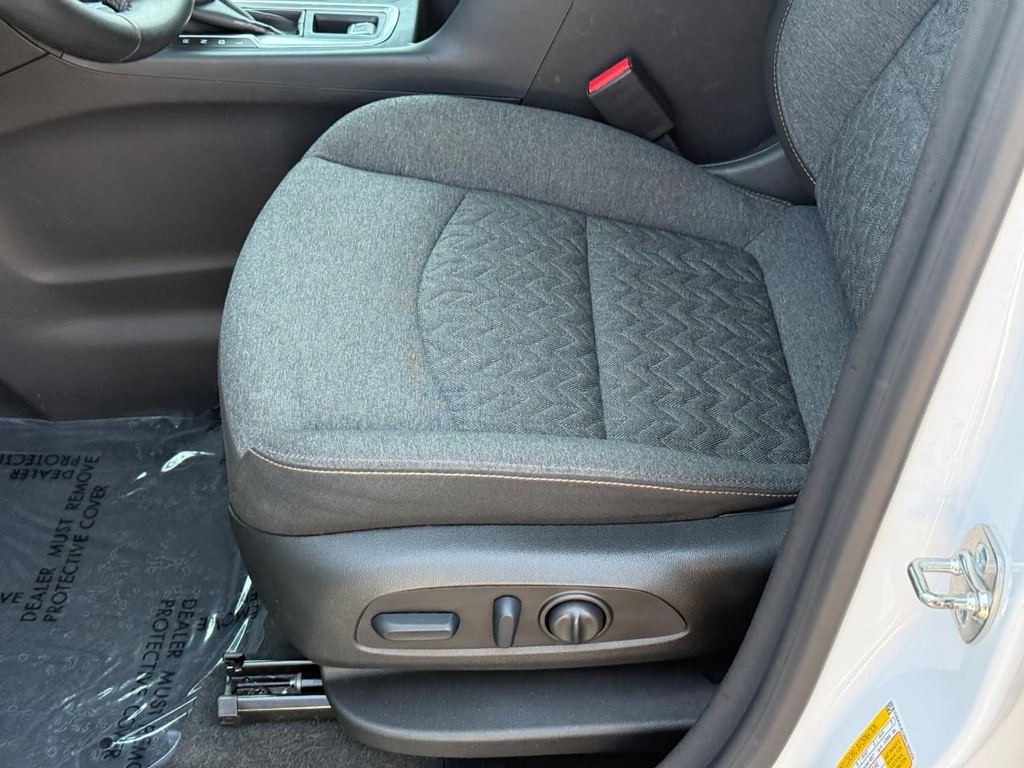 Chevrolet Equinox Vehicle Full-screen Gallery Image 13