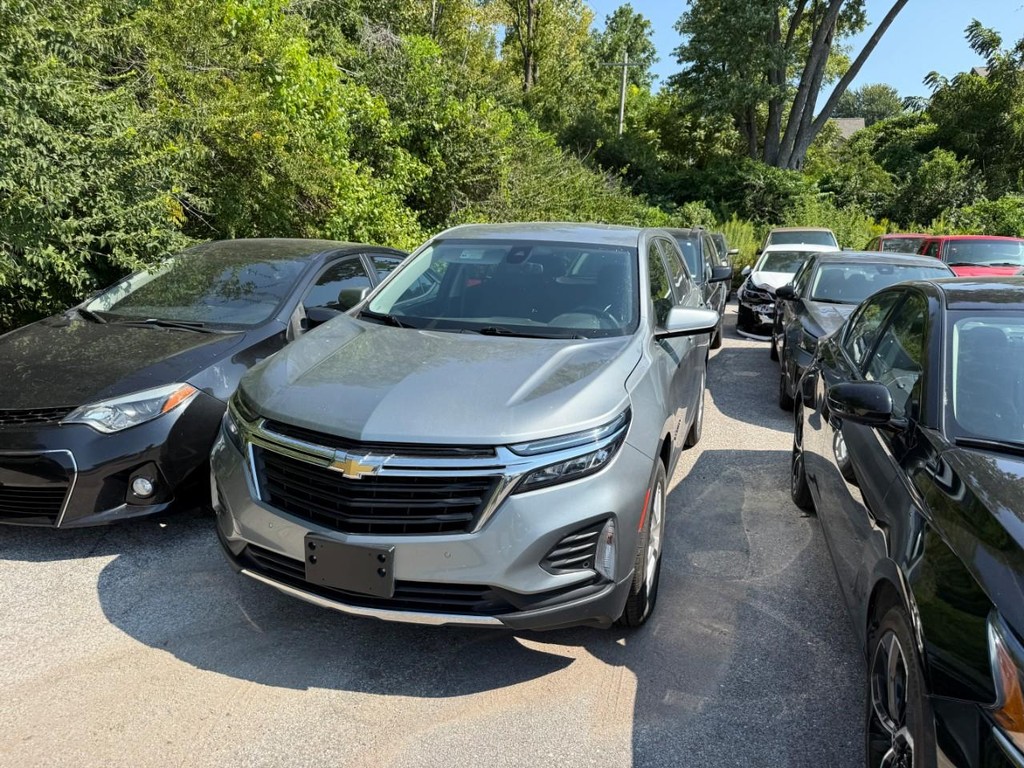 Chevrolet Equinox Vehicle Full-screen Gallery Image 03