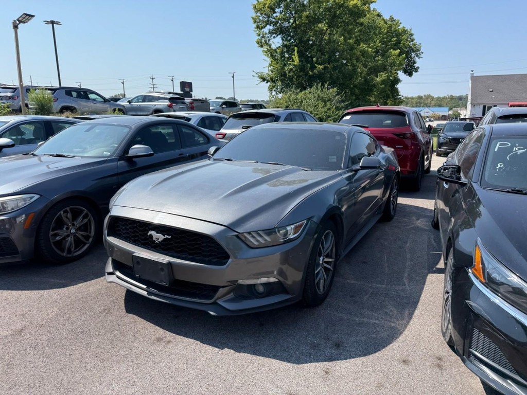 Ford Mustang Vehicle Full-screen Gallery Image 02