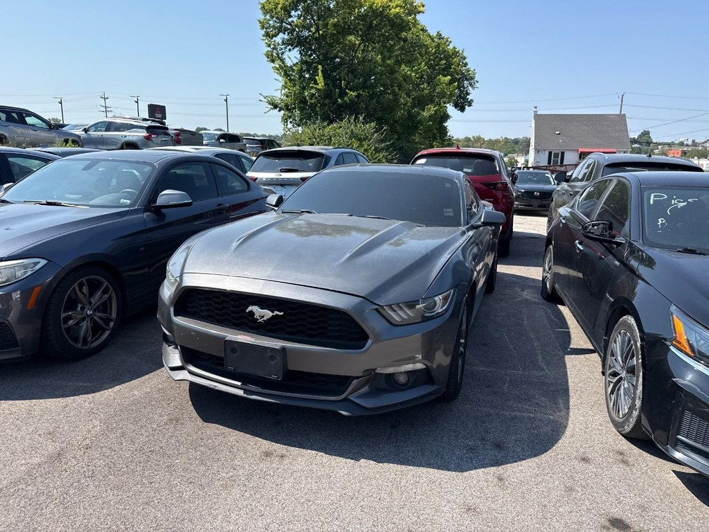 Ford Mustang Vehicle Full-screen Gallery Image 05