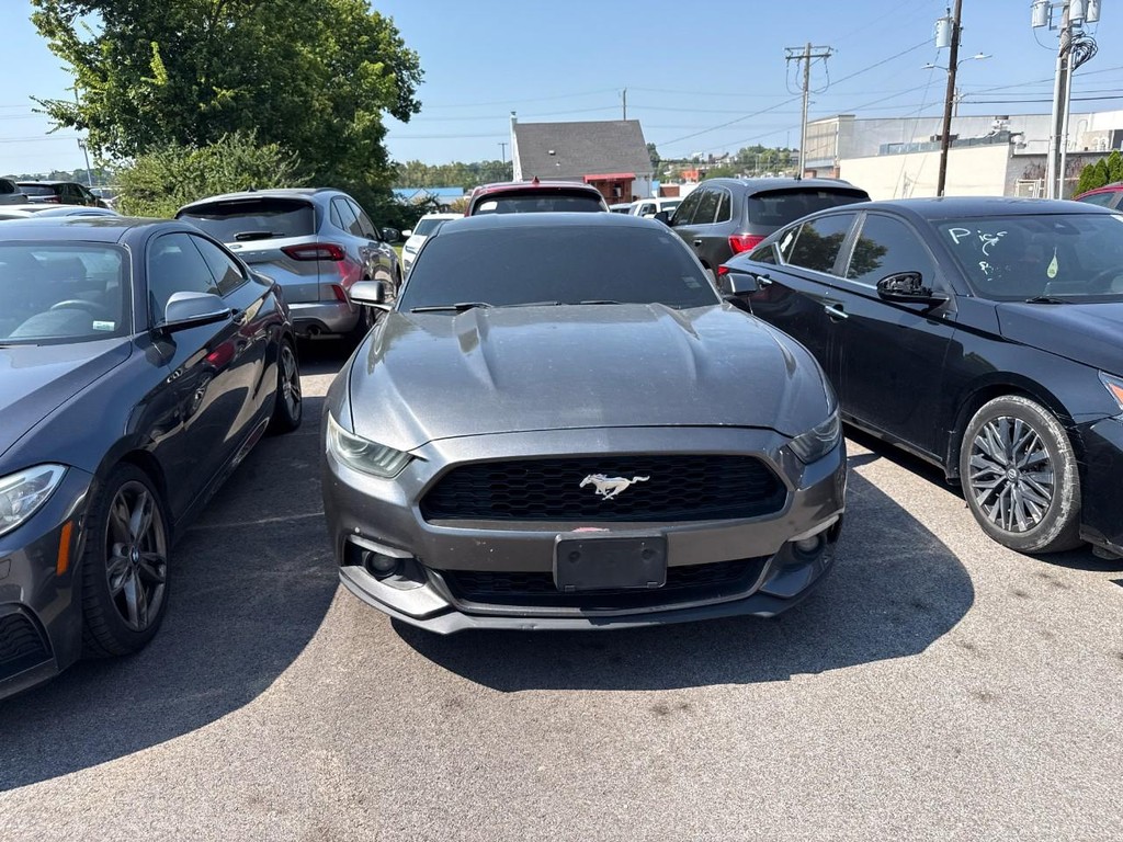 Ford Mustang Vehicle Full-screen Gallery Image 10