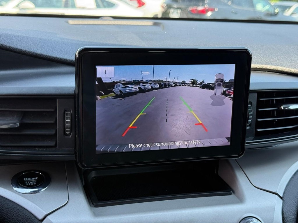 Ford Explorer Vehicle Full-screen Gallery Image 25