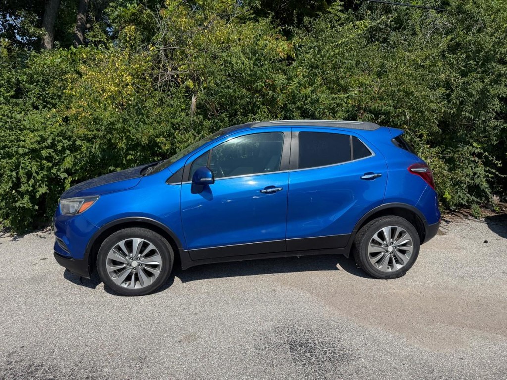 Buick Encore Vehicle Full-screen Gallery Image 02