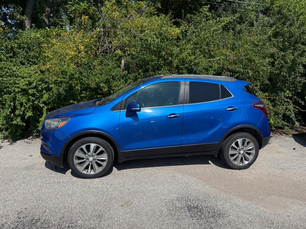 Buick Encore Vehicle Full-screen Gallery Image 03