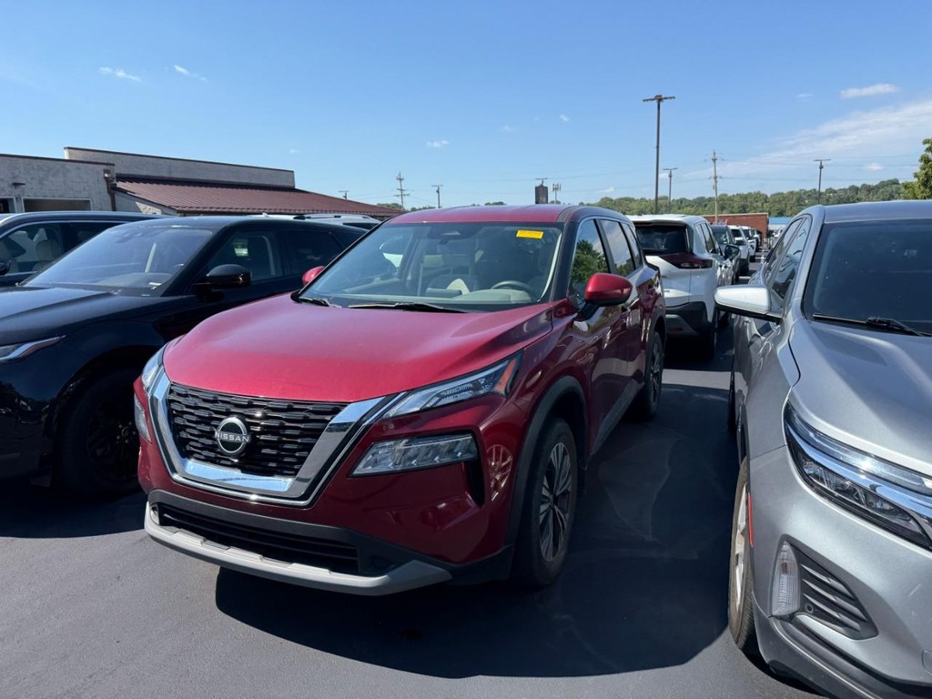 Nissan Rogue Vehicle Full-screen Gallery Image 02
