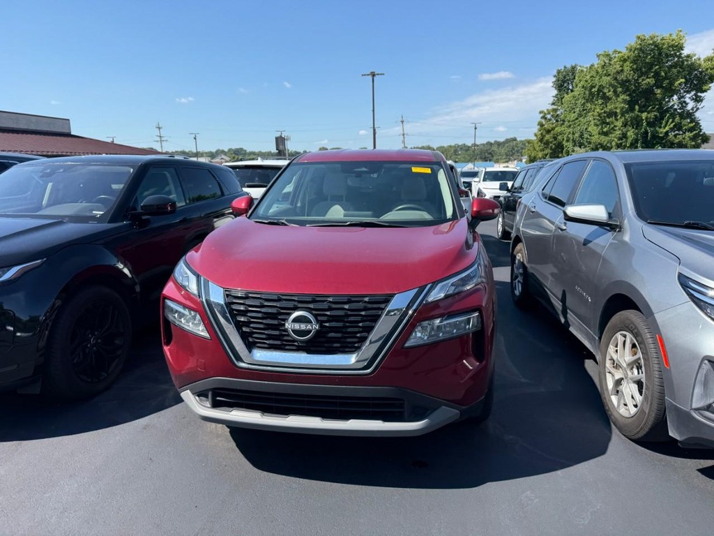 Nissan Rogue Vehicle Full-screen Gallery Image 05