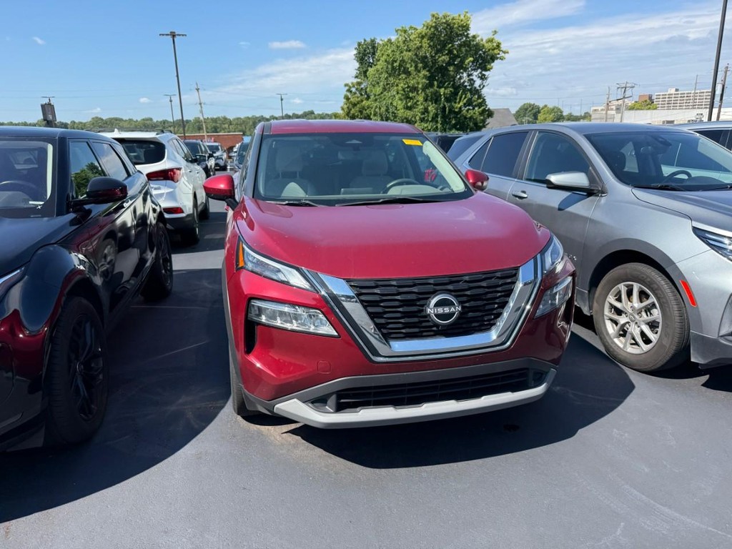 Nissan Rogue Vehicle Full-screen Gallery Image 08