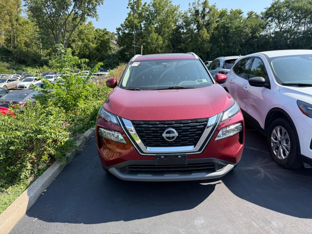 Nissan Rogue Vehicle Full-screen Gallery Image 07